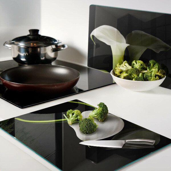 Tabla de cocina Lirio sobre fondo negro