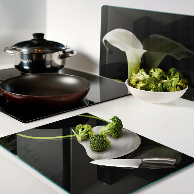 Tabla de cocina Lirio sobre fondo negro