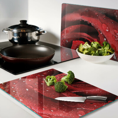Tabla de cocina Rosa roja con gotas de agua