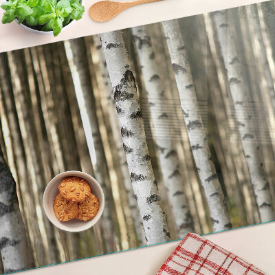 Tabla de cortar Abedules blancos en el bosque
