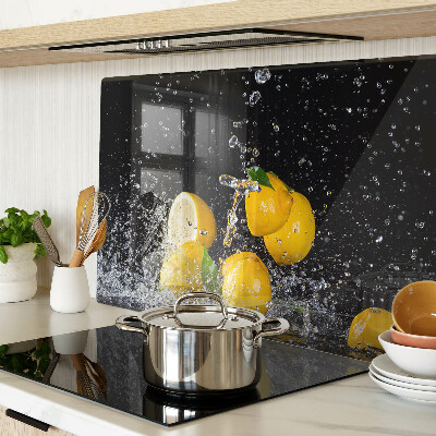 Tabla de cortar Limones en agua