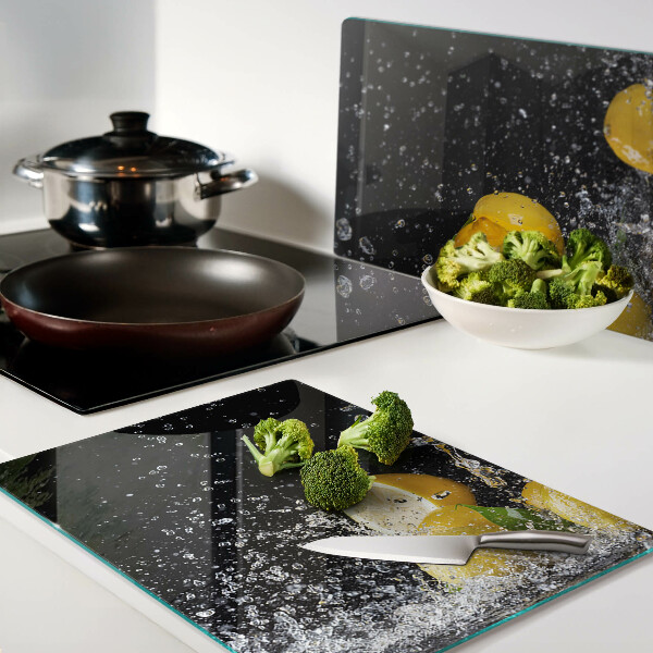 Szklana deska do krojenia Cytryny w wodzie