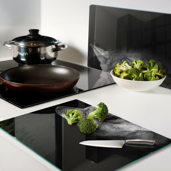 Tabla para cortar Lobo en tonos de gris