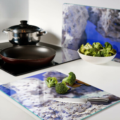 Tabla para cortar Pez payaso entre las rocas