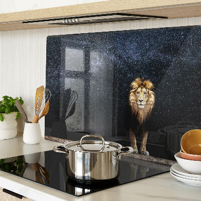 Tabla de cocina El león y el cielo lleno de estrellas.