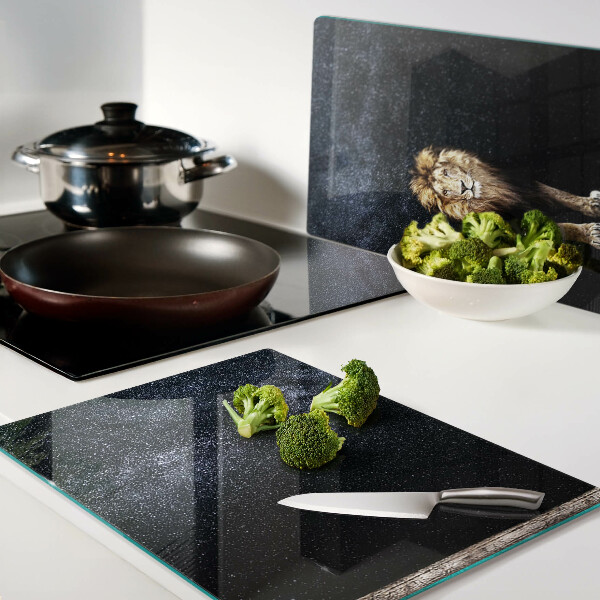 Deska kuchenna szklana Lew i niebo pełne gwiazd