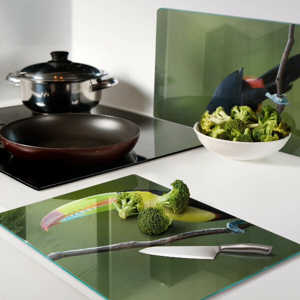 Tabla para cortar Tucán en una rama