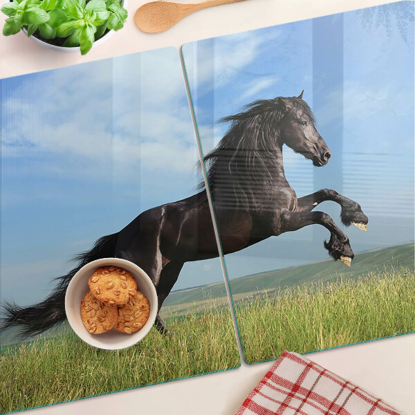 Deska kuchenna szklana Czarny koń na łące
