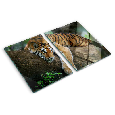 Tabla de cortar Tigre en el tronco de un árbol