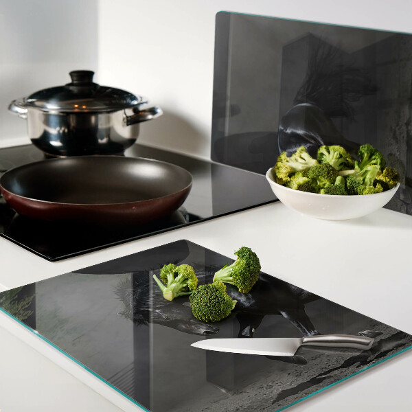 Tabla de cortar de cristal Un caballo oscuro en movimiento