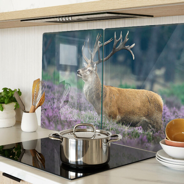 Szklana deska do krojenia Jeleń w krajobrazie z lawendą