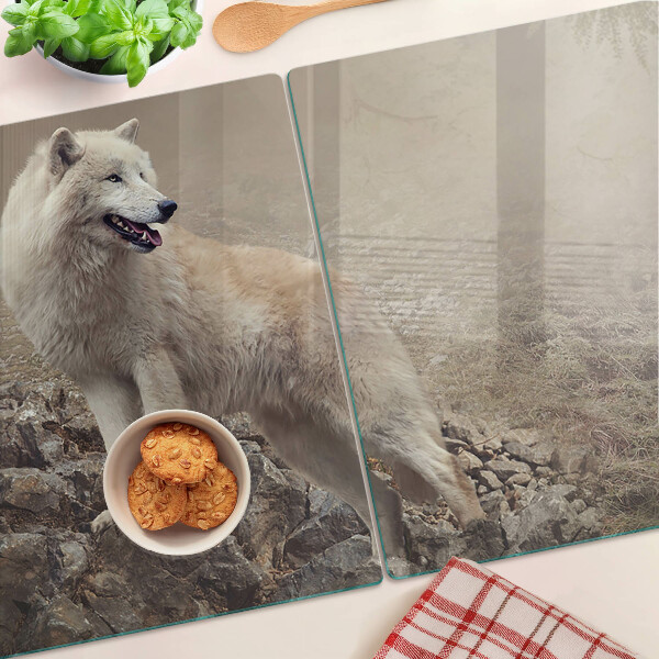 Tabla de cortar de cristal Lobo en una montaña rocosa