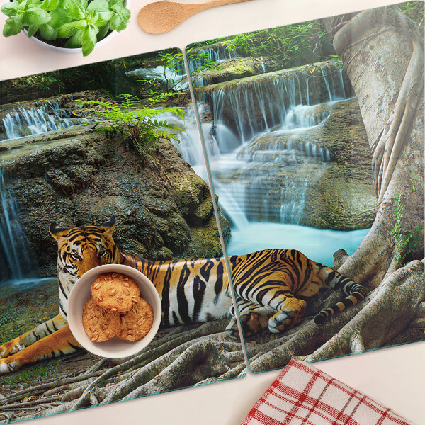 Tabla de cocina Tigre en su hábitat natural