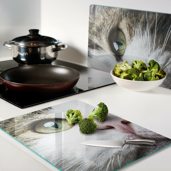 Tabla para cortar Un gato con ojos verdes