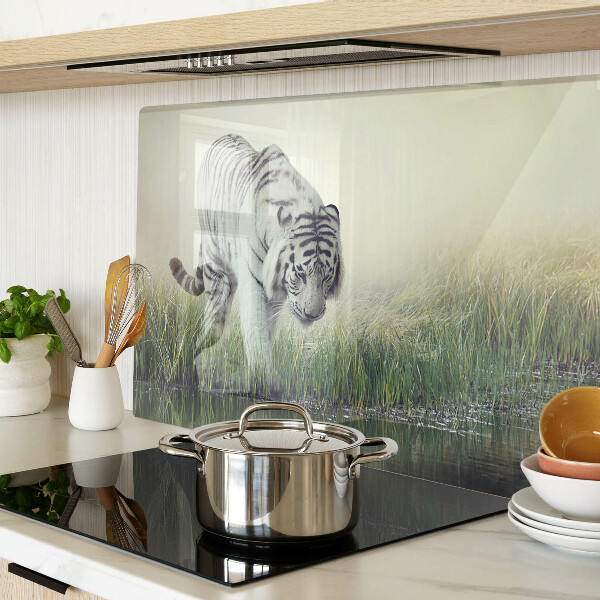 Tabla de cortar de cristal Tigre en la hierba