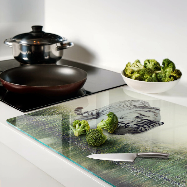 Tabla de cortar de cristal Tigre en la hierba