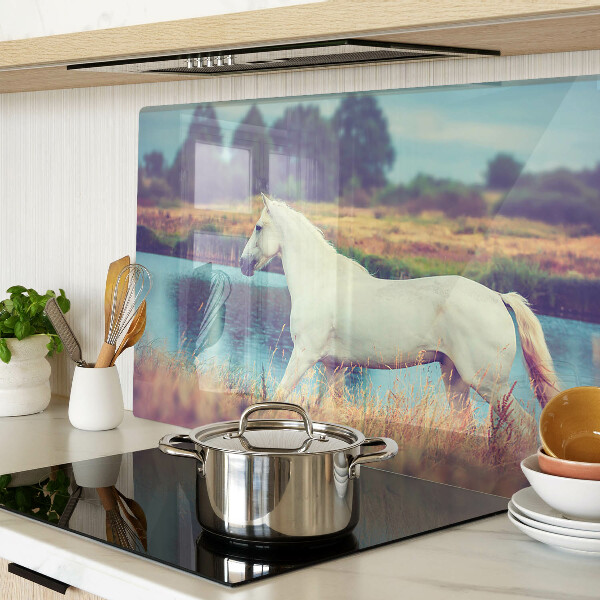 Tabla de cocina Caballo blanco junto al agua