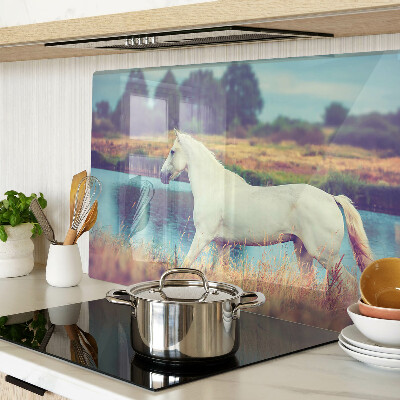 Tabla de cocina Caballo blanco junto al agua