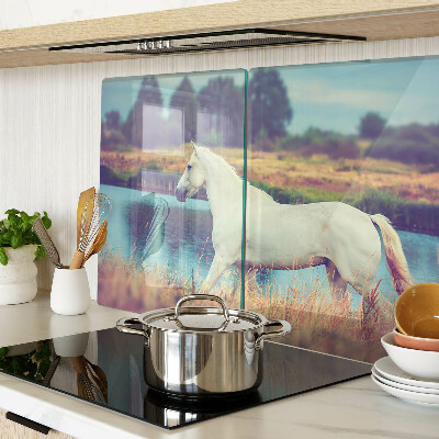 Tabla de cocina Caballo blanco junto al agua