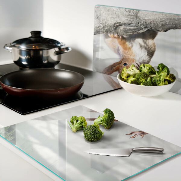 Tabla de cortar Ardilla en una rama