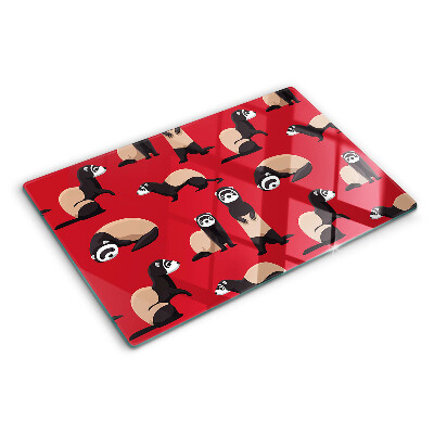 Tabla para cortar Hurones sobre un fondo rojo