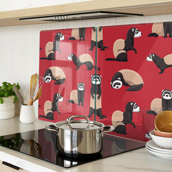 Tabla para cortar Hurones sobre un fondo rojo