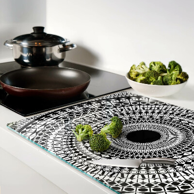 Tabla de cortar Mandala en tonos blanco y negro