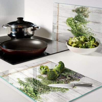 Tabla de cocina Hierbas sobre un fondo de madera