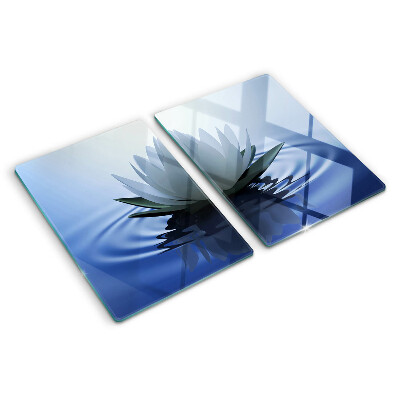 Tabla de cortar Nenúfar sobre el fondo del agua