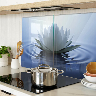 Tabla de cortar Nenúfar sobre el fondo del agua