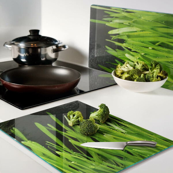Tabla de cocina Hierba verde con gotas de agua