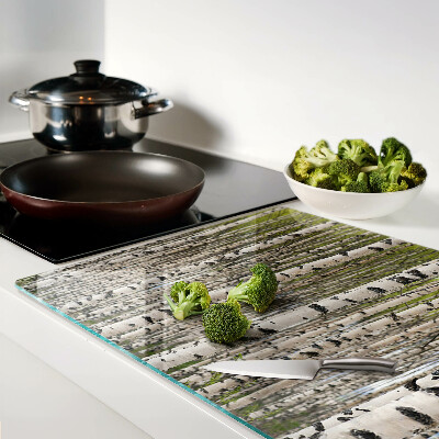 Tabla de cortar Abedules blancos en el bosque