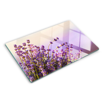Tabla de cocina Flores de lavanda en la ventana.
