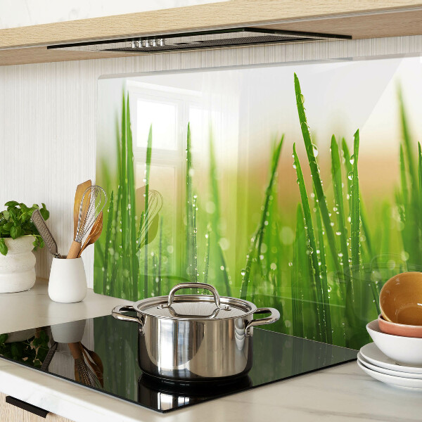 Tabla de cortar Hierba con gotas de agua