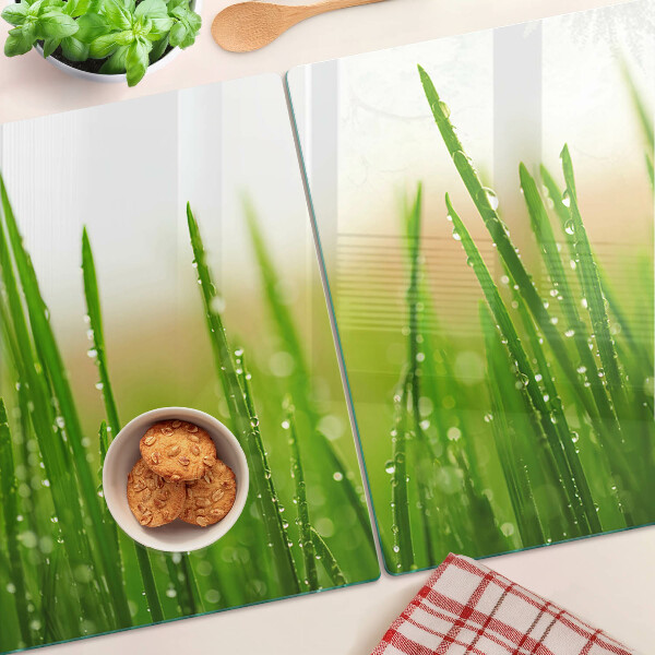 Tabla de cortar Hierba con gotas de agua