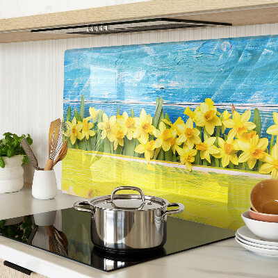 Tabla de cocina Flores de narciso contra el cielo