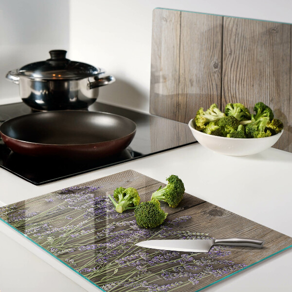 Szklana deska do krojenia Lawenda na tle drewnianym