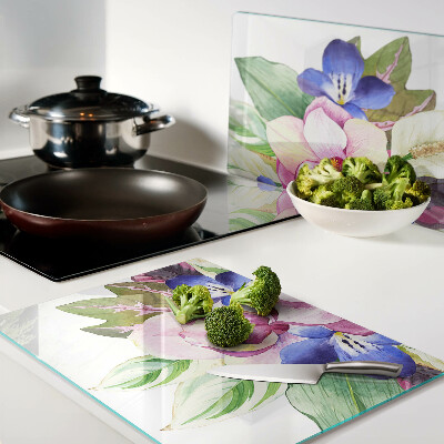 Tabla de cortar Patrón floral con flores rosas y azules.