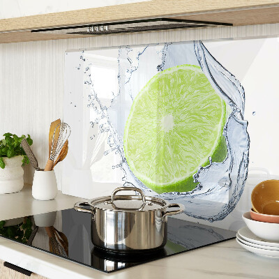 Tabla para cortar Limón en agua