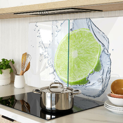 Tabla para cortar Limón en agua