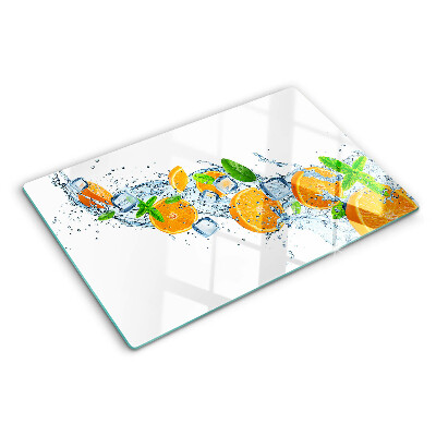 Tabla para cortar Frutas cítricas en agua