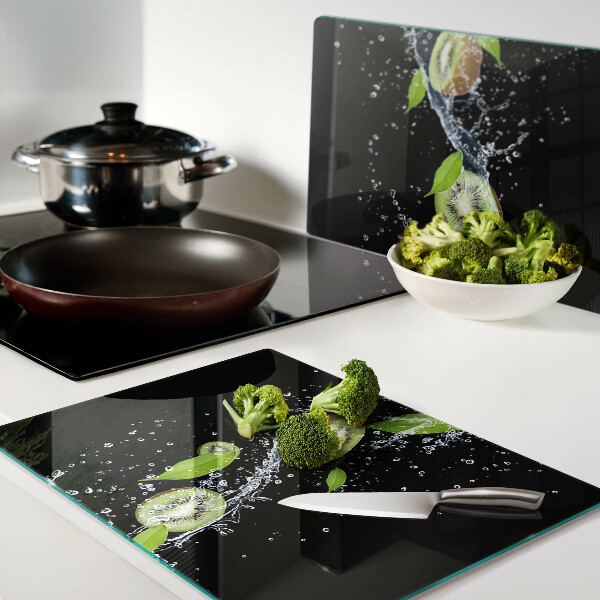 Deska kuchenna szklana Kiwi w wodzie z liśćmi