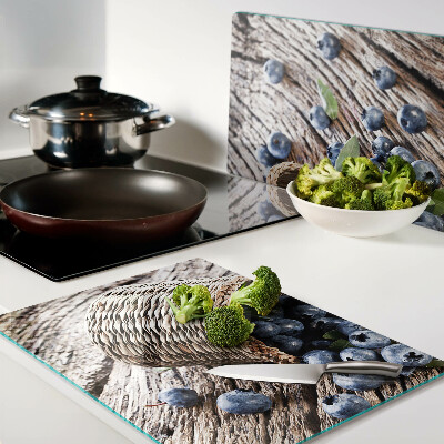 Tabla de cortar de cristal Bayas en una cesta