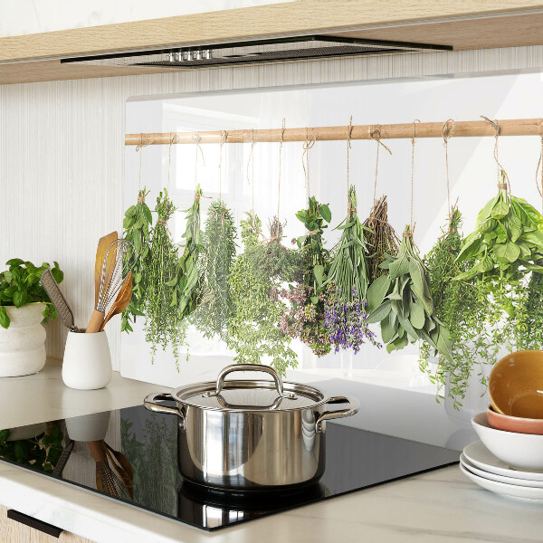 Tabla para cortar Hierbas secas en una cuerda