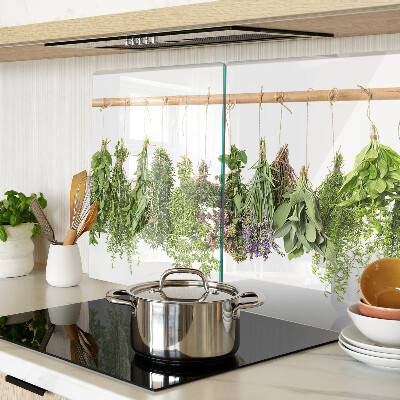 Tabla para cortar Hierbas secas en una cuerda