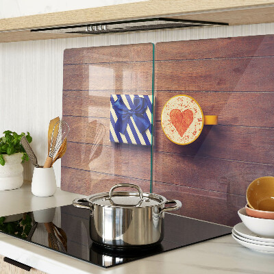 Szklana deska kuchenna Prezent z sercem na filiżance