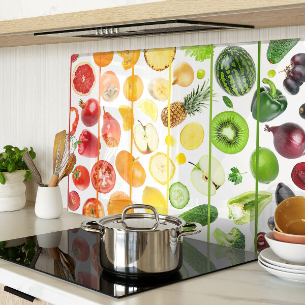 Tabla de cocina Frutas y verduras en colores del arco iris.