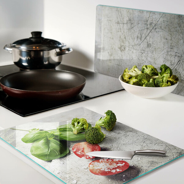 Tabla de cortar de cristal Tomates con albahaca y sal