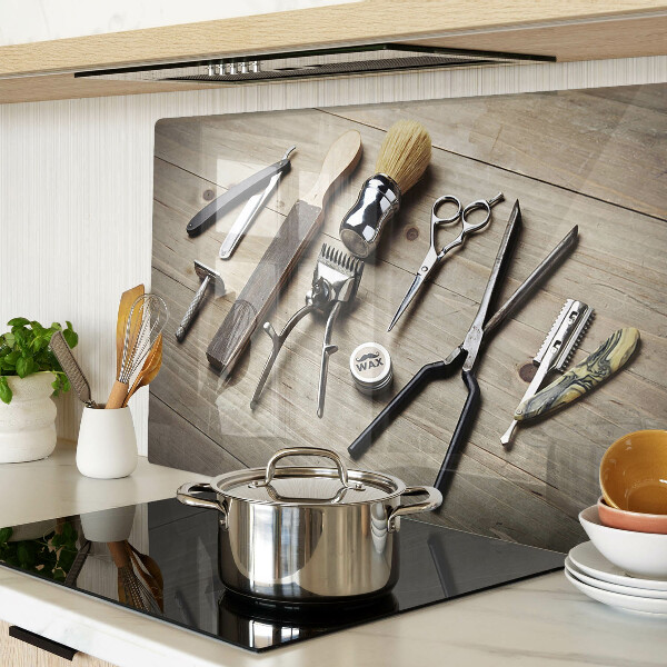 Deska kuchenna szklana Narzędzia fryzjerskie na drewnianym tle