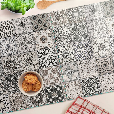 Tabla de cocina Patrones de mosaicos en tonos de gris